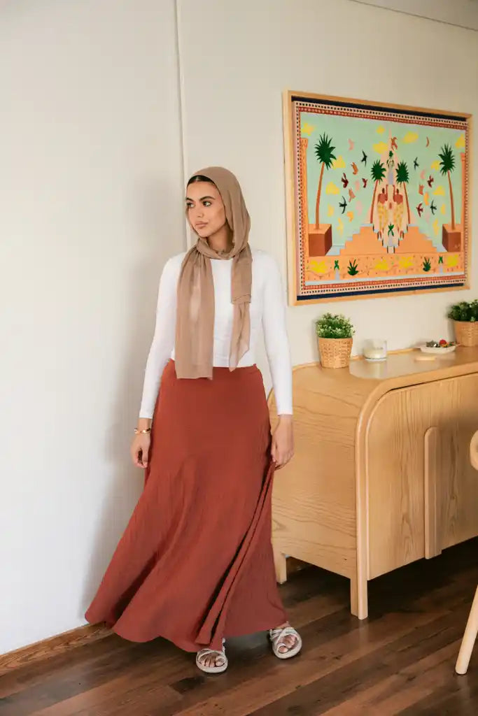 Flow Asymmetrical skirt in brick
