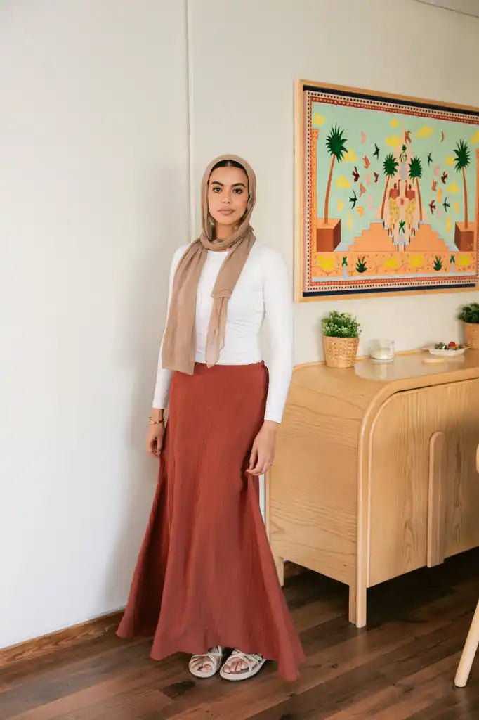 Flow Asymmetrical skirt in brick