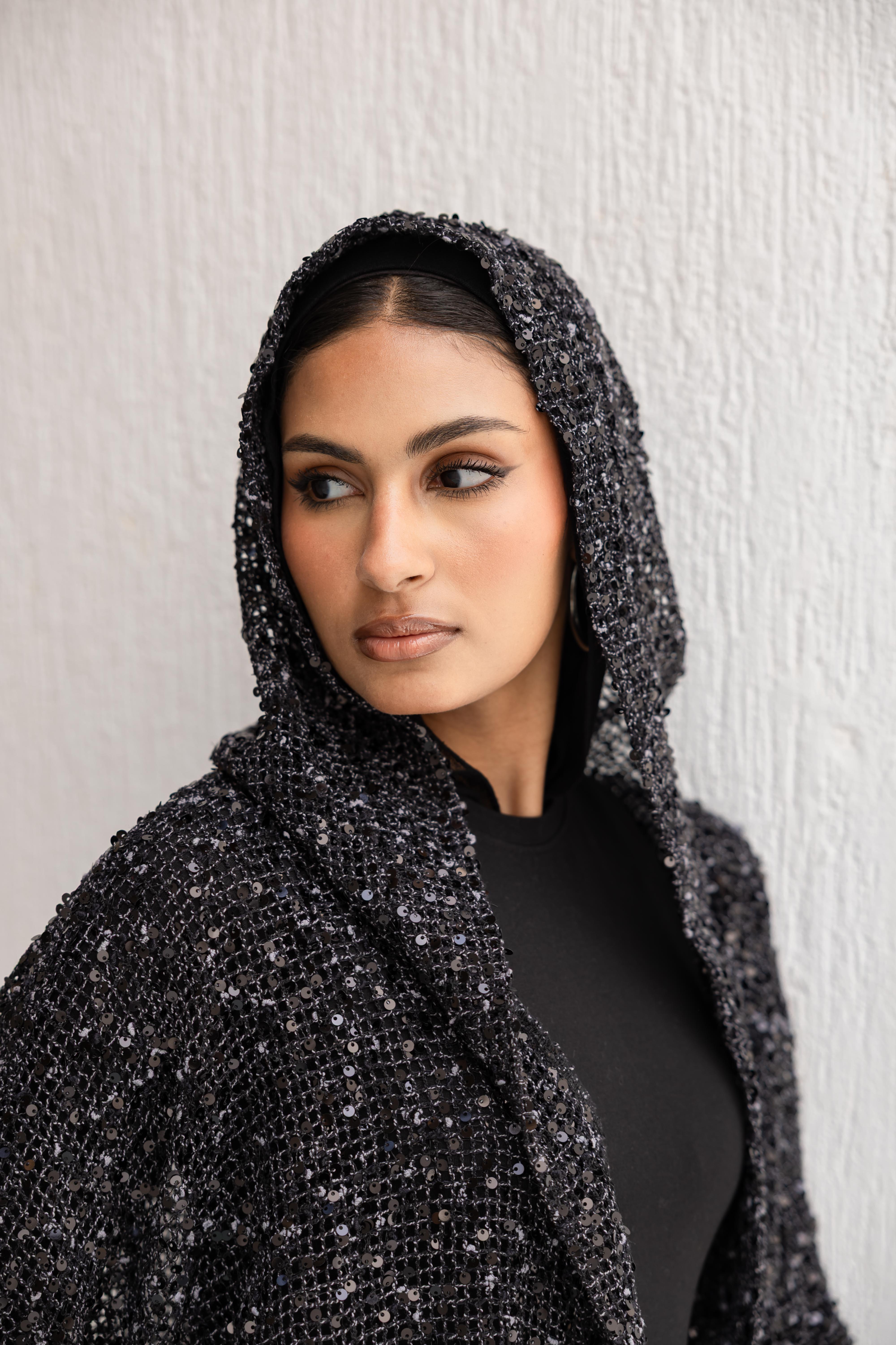 Halo hooded kimono in black