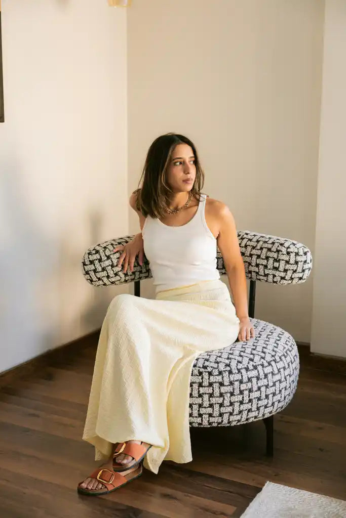 Flow Asymmetrical skirt in butter yellow