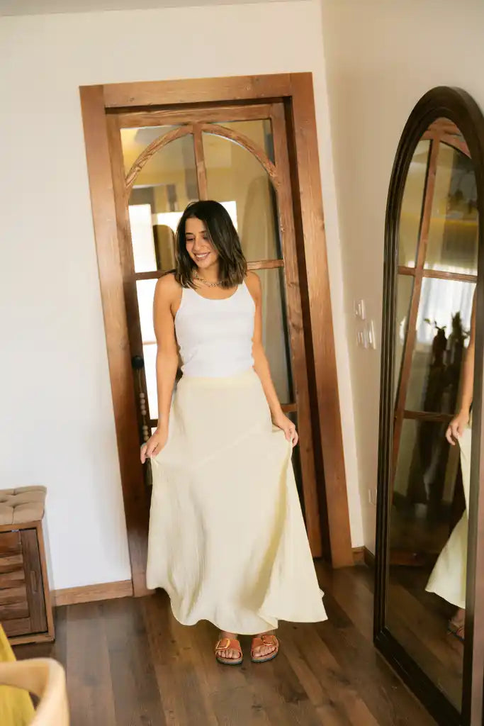 Flow Asymmetrical skirt in butter yellow