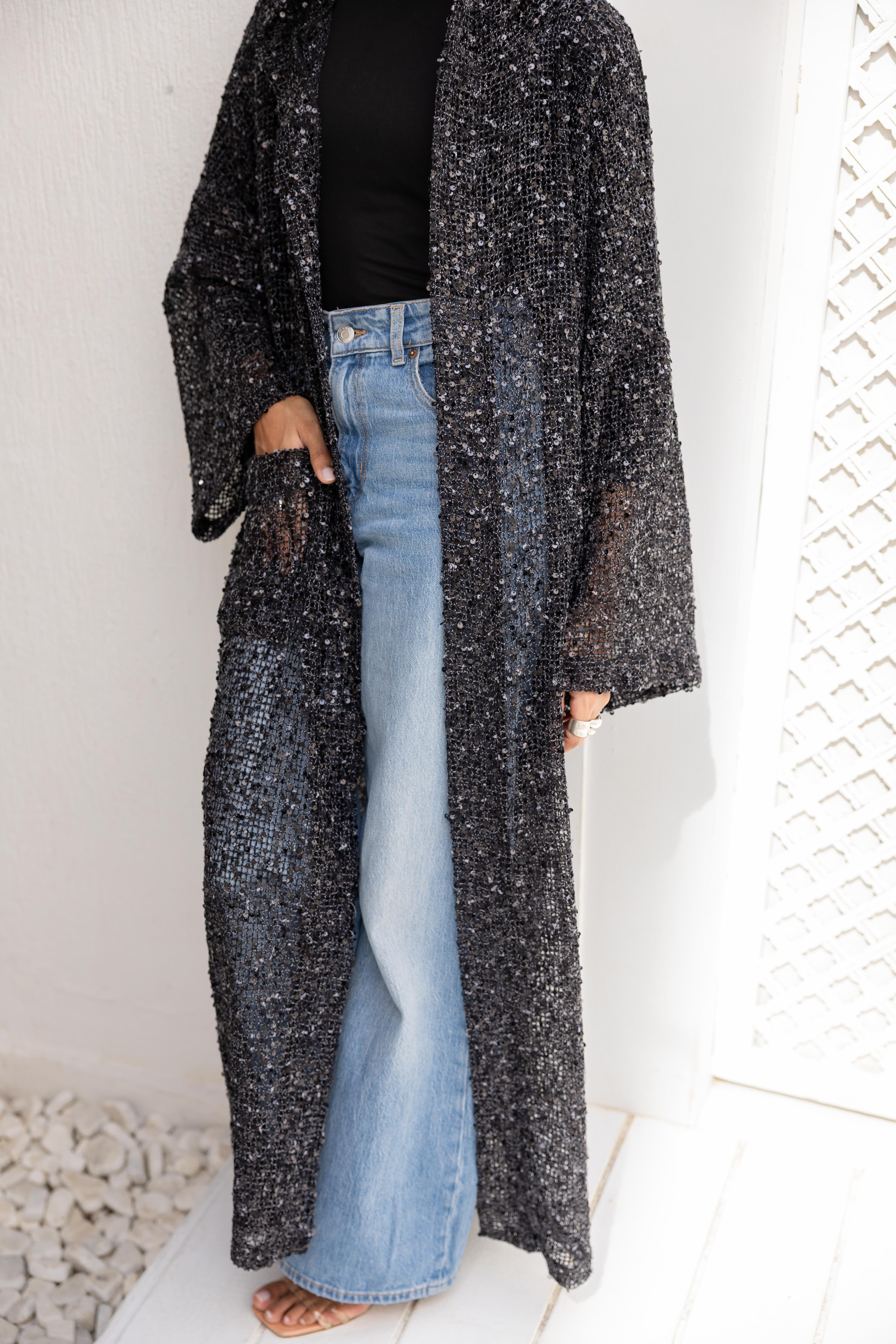 Halo hooded kimono in black