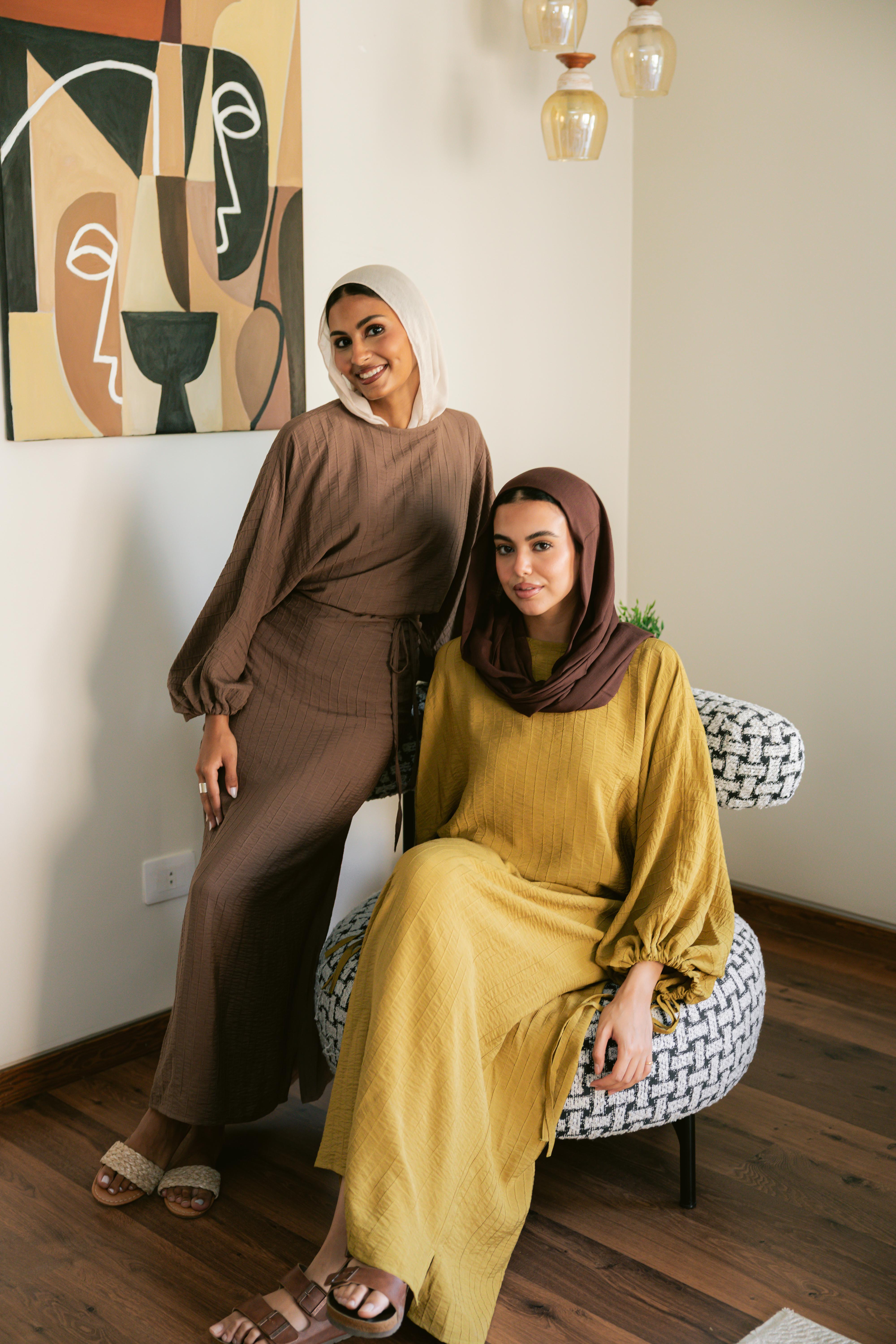 Drawstring dress in cumin