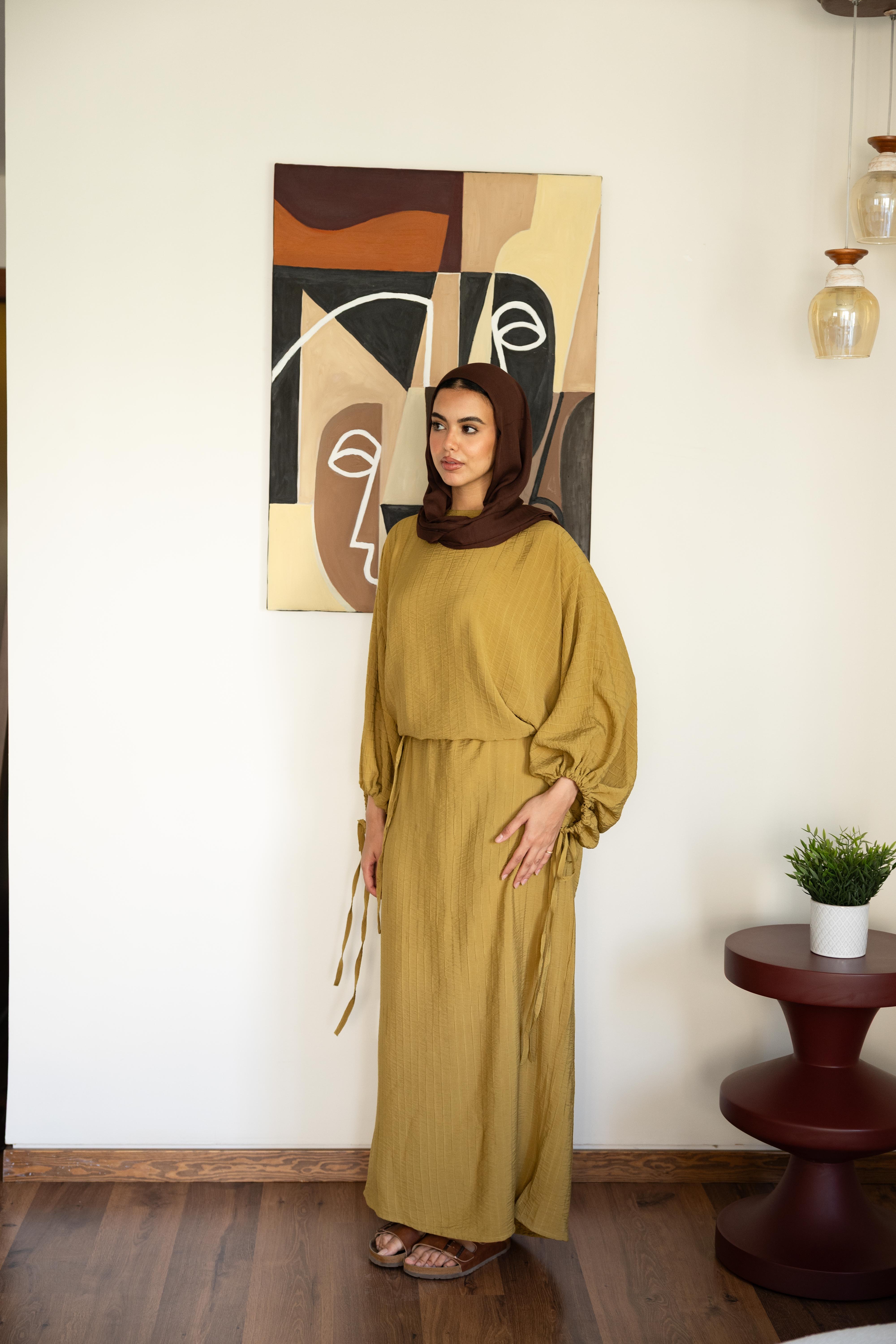 Drawstring dress in cumin