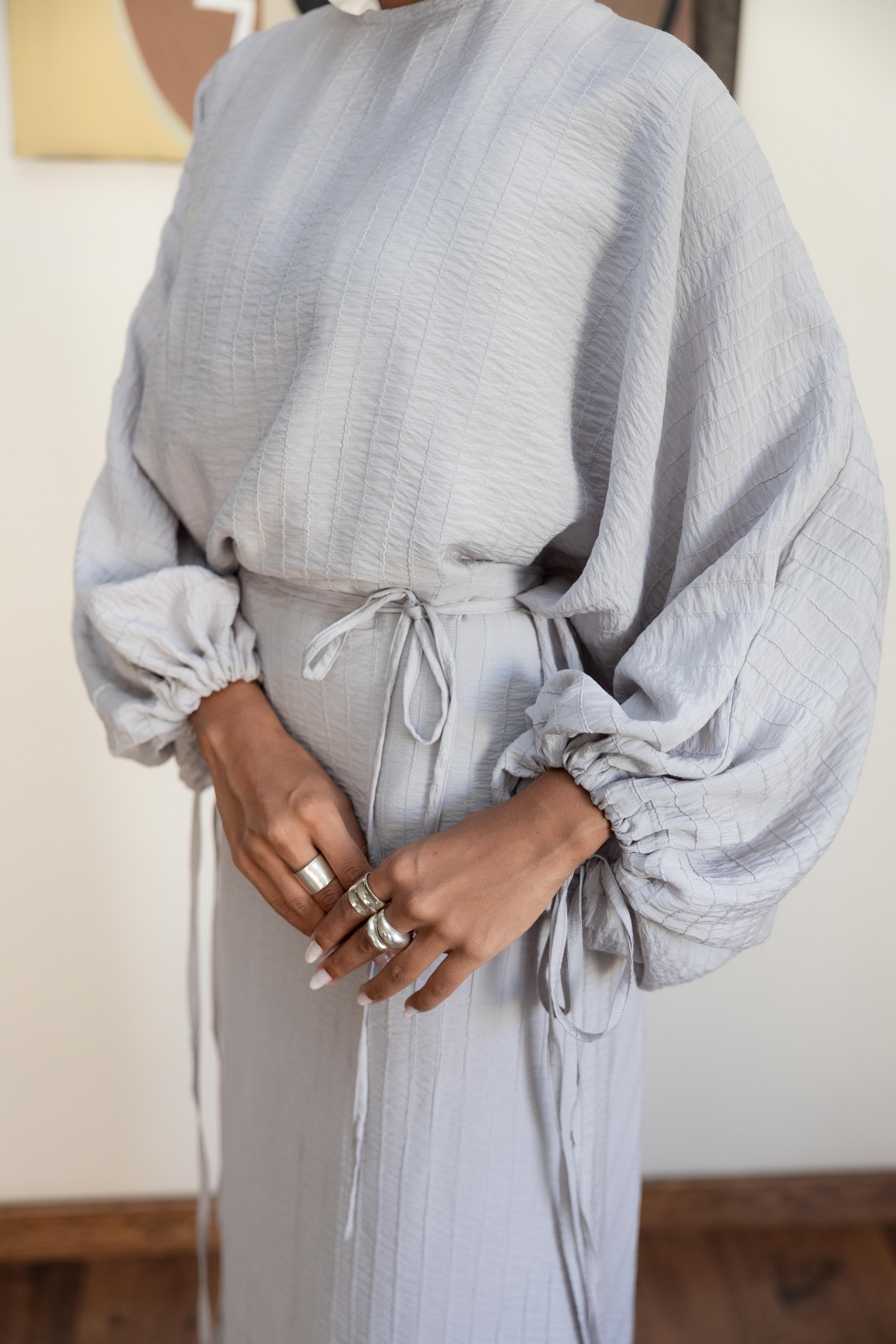 Drawstring dress in grey