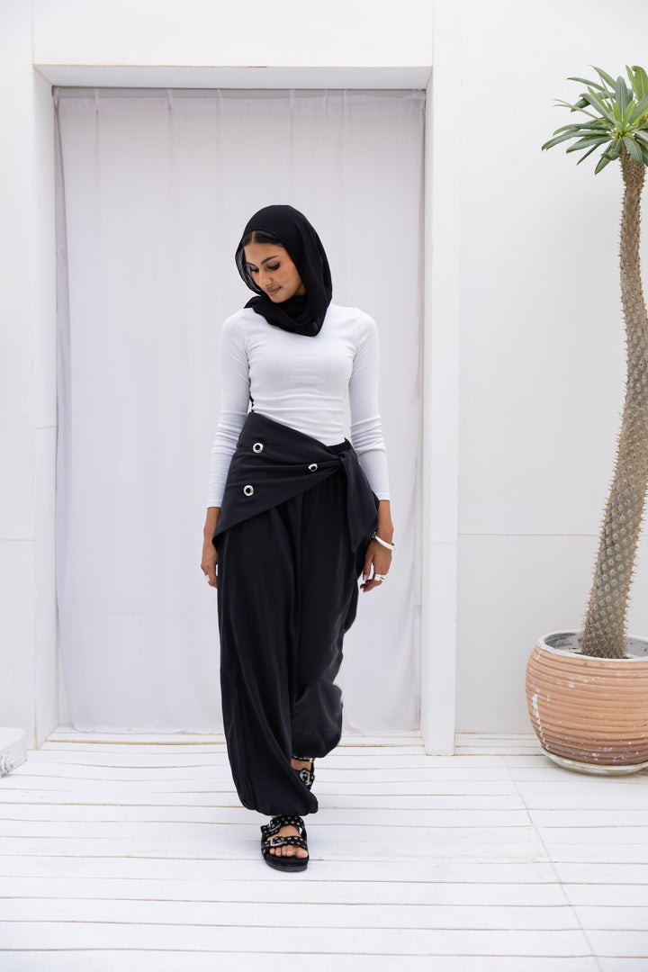 Eyelet wrap pants in Black (Pre-Order 10 days)
