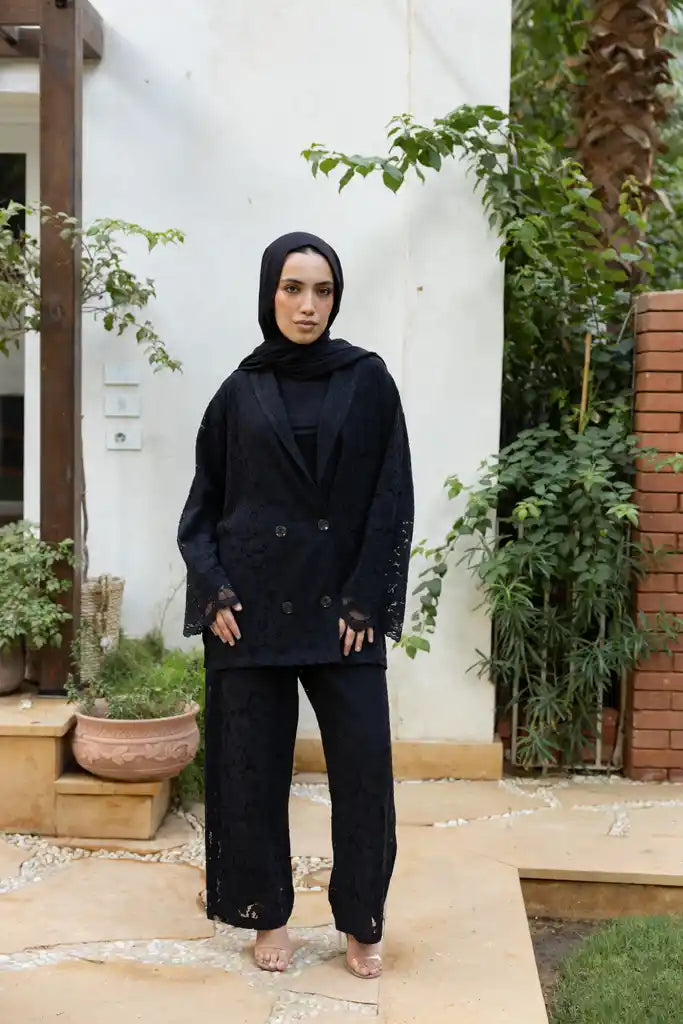 The Lace Edit in black + pants liner