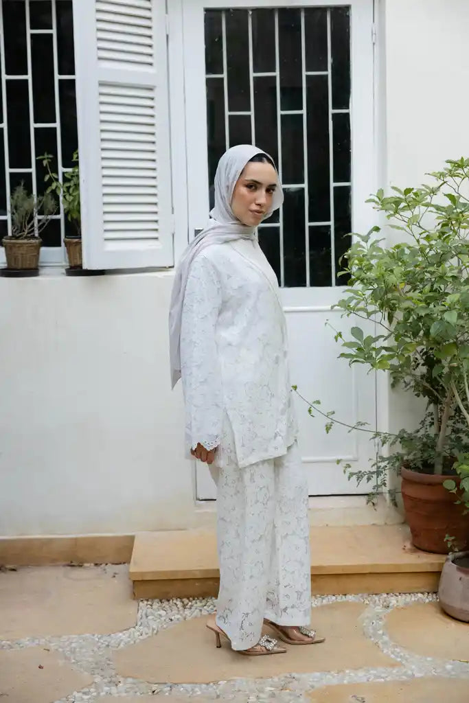 The Lace Edit in white + pants liner
