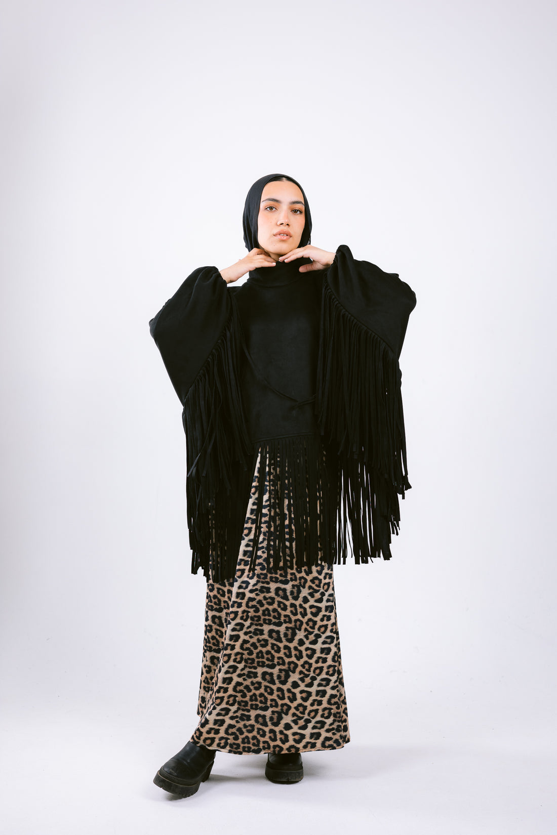 Suede Fringes top in black