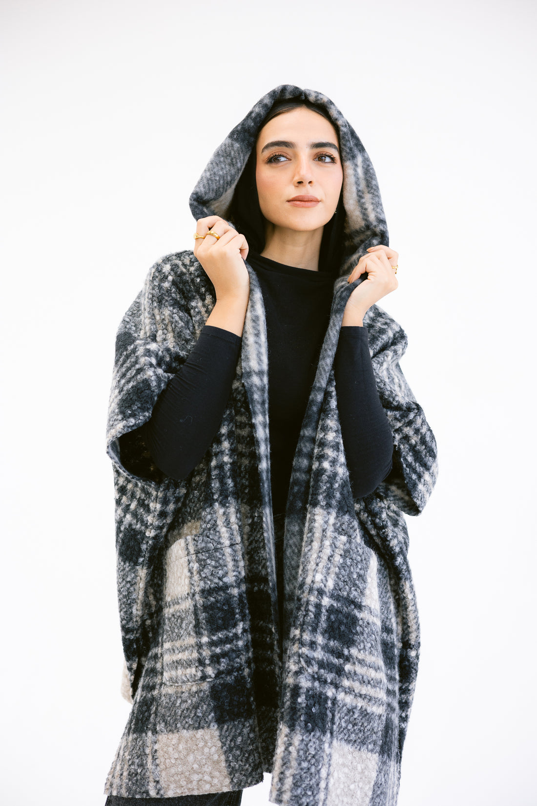 Keep me warm cape in BlackXBeige