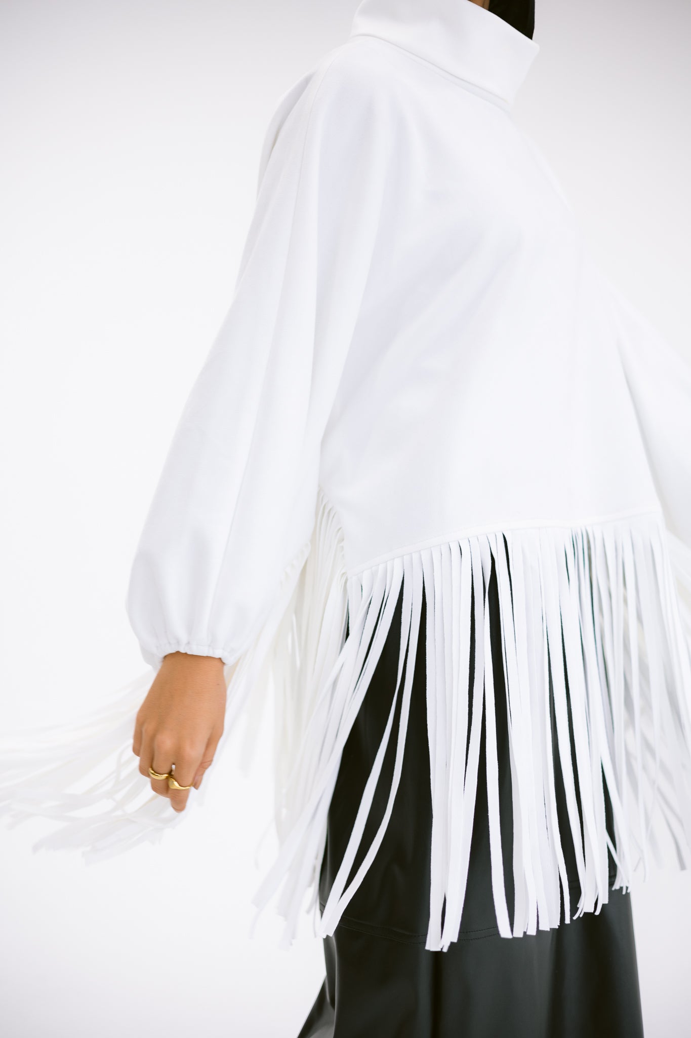 Suede fringes top in White