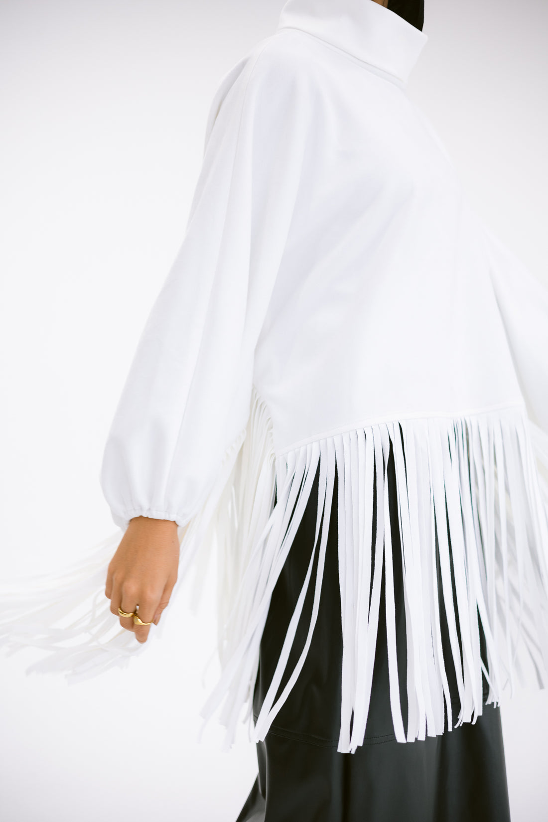 Suede fringes top in White